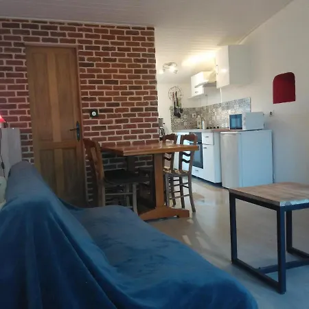 La Maisonnette Des Louves - Rural Avec Jardin Дом отдыха *