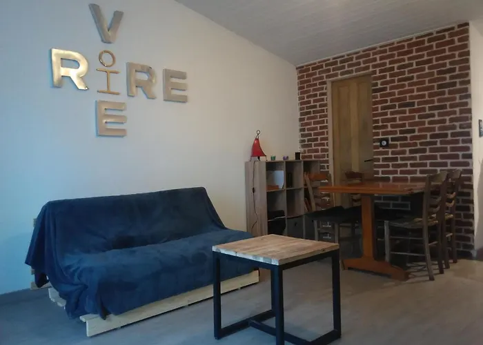 La Maisonnette Des Louves - Rural Avec Jardin Tatil Evi